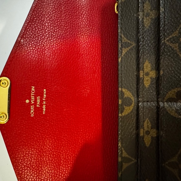 LV Pallas Wallet in Cerise - Picture 6 of 7